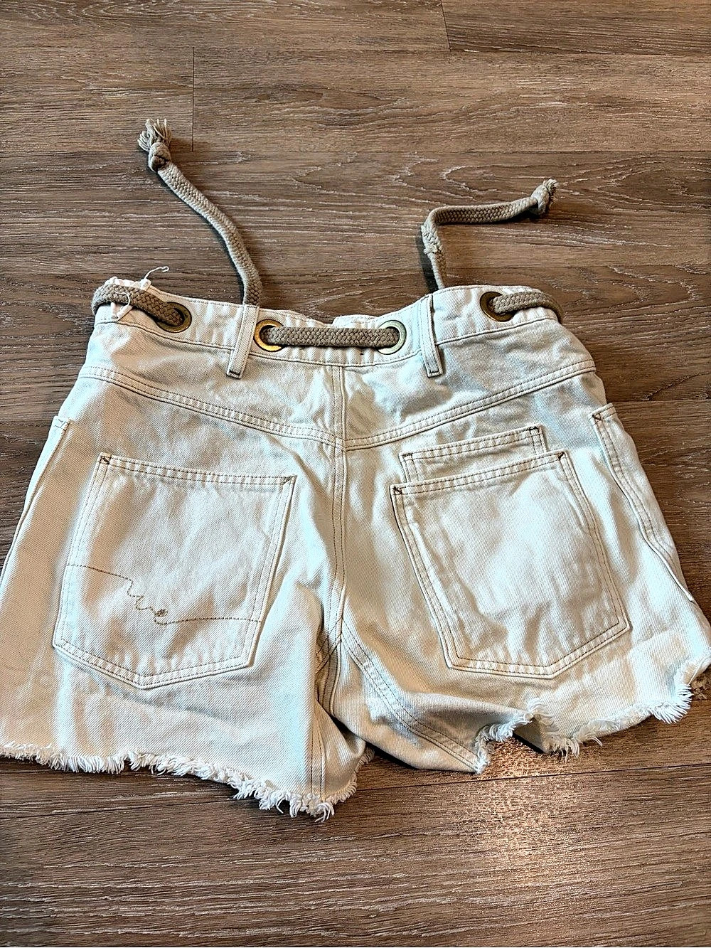 We The Free Cargo Shorts in Cream Waist 28